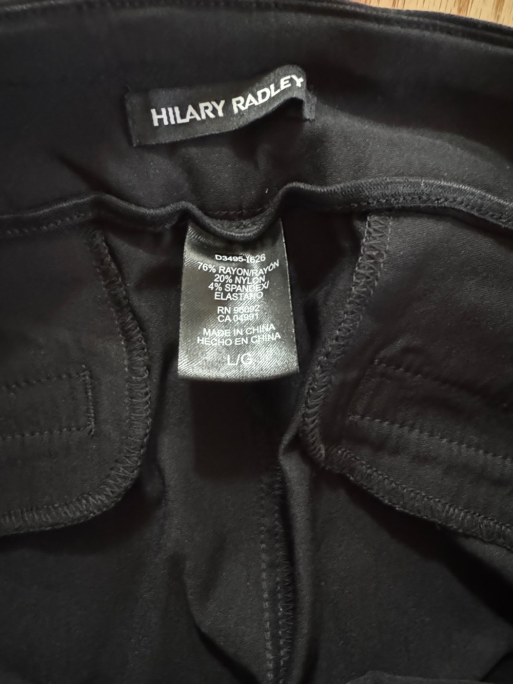 Hilary Radley Pull On Bermuda Shorts EUC Size L - Picture 6 of 6
